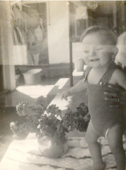 15 aug 35 ik ben een half jaar, dit zijn mijn bloemen